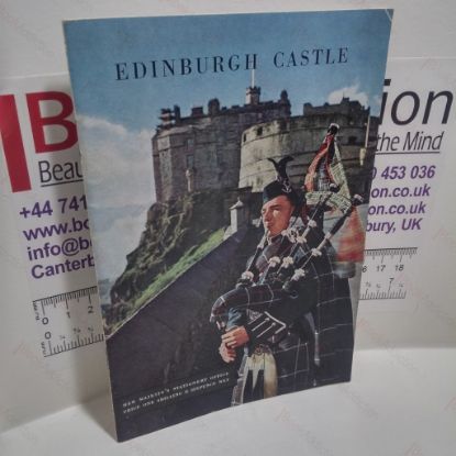 Picture of Edinburgh Castle : An Illustrated Guide with the Story of the Castle Through the Centuries
