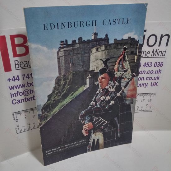 Picture of Edinburgh Castle : An Illustrated Guide with the Story of the Castle Through the Centuries