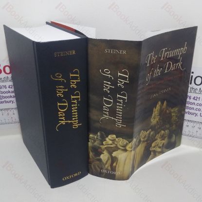 Picture of The Triumph of the Dark: European International History, 1933-1939 (Oxford History of Modern Europe series)