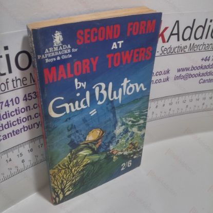 Picture of Second Form at Malory Towers (Armada Paperbacks for Boys and Girls, No. C35)